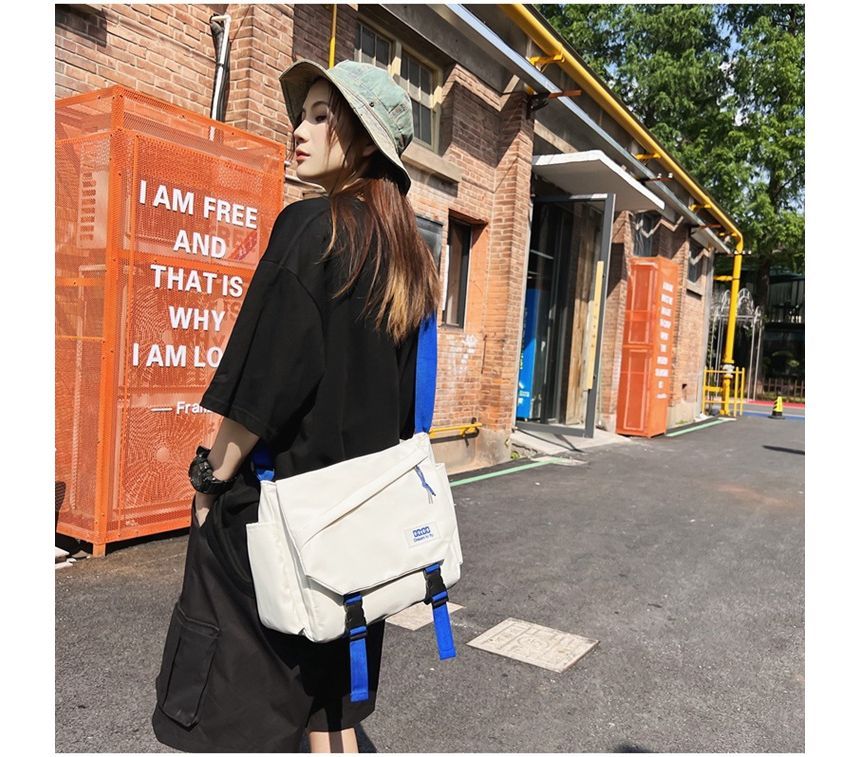 Mulgam - Nylon crossbodytas met gesp