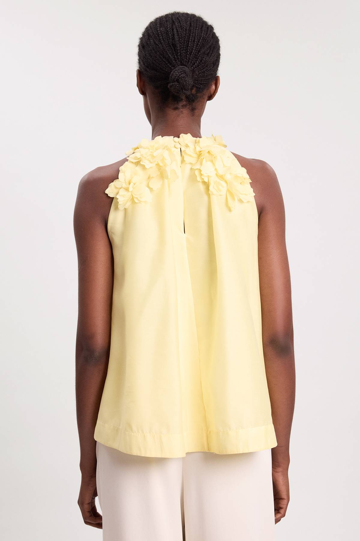 KarenMillen Blouse Tissée À Col Licou Avec Appliqué Floral