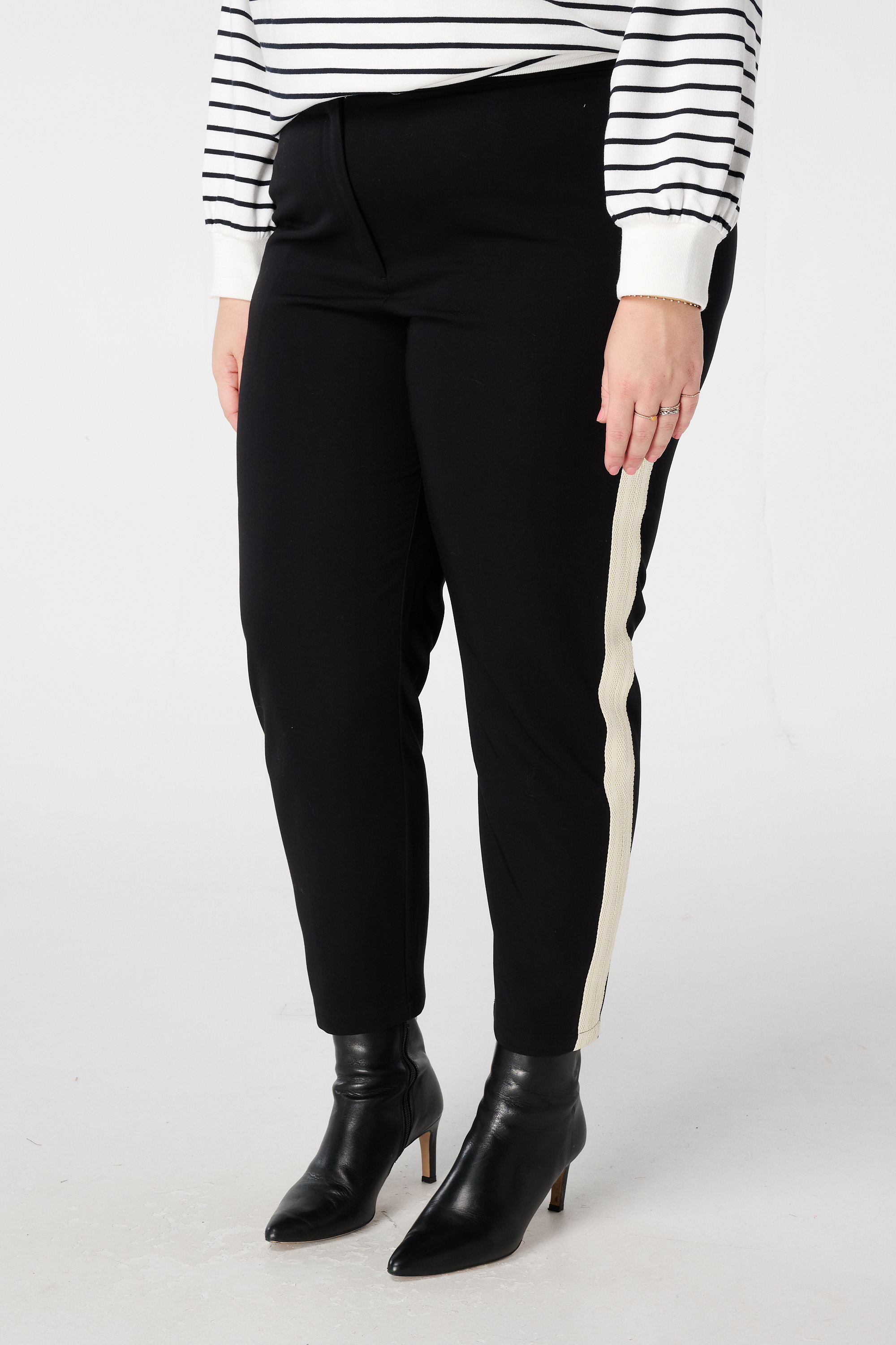 Tapered fit broek met contraststreep Zwart