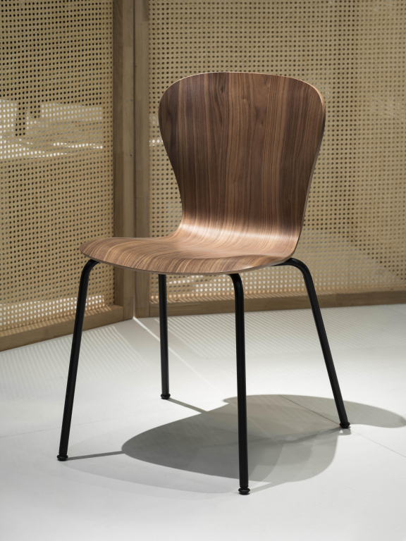 Thonet S220 eetkamerstoel walnoot