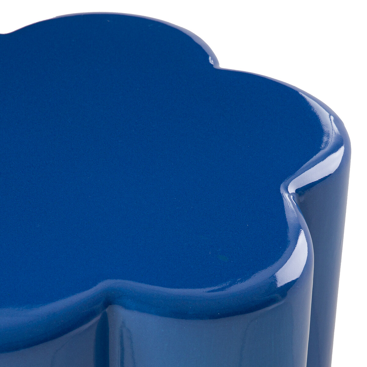 LA REDOUTE INTERIEURS<br>Mesa lateral ou de cabeceira em formato de flor, em cerâmica Jelly