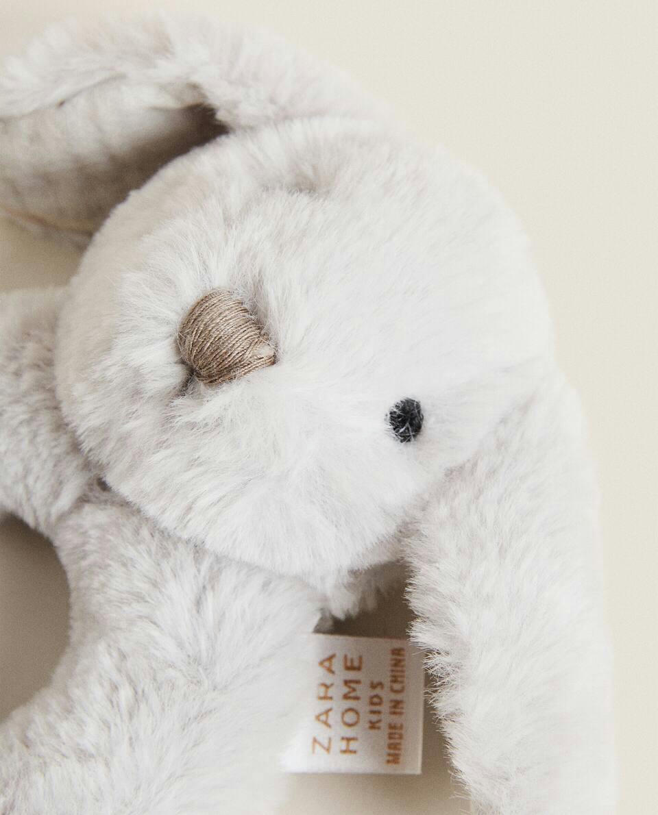 Chocalho de pelúcia em forma de coelho para crianças