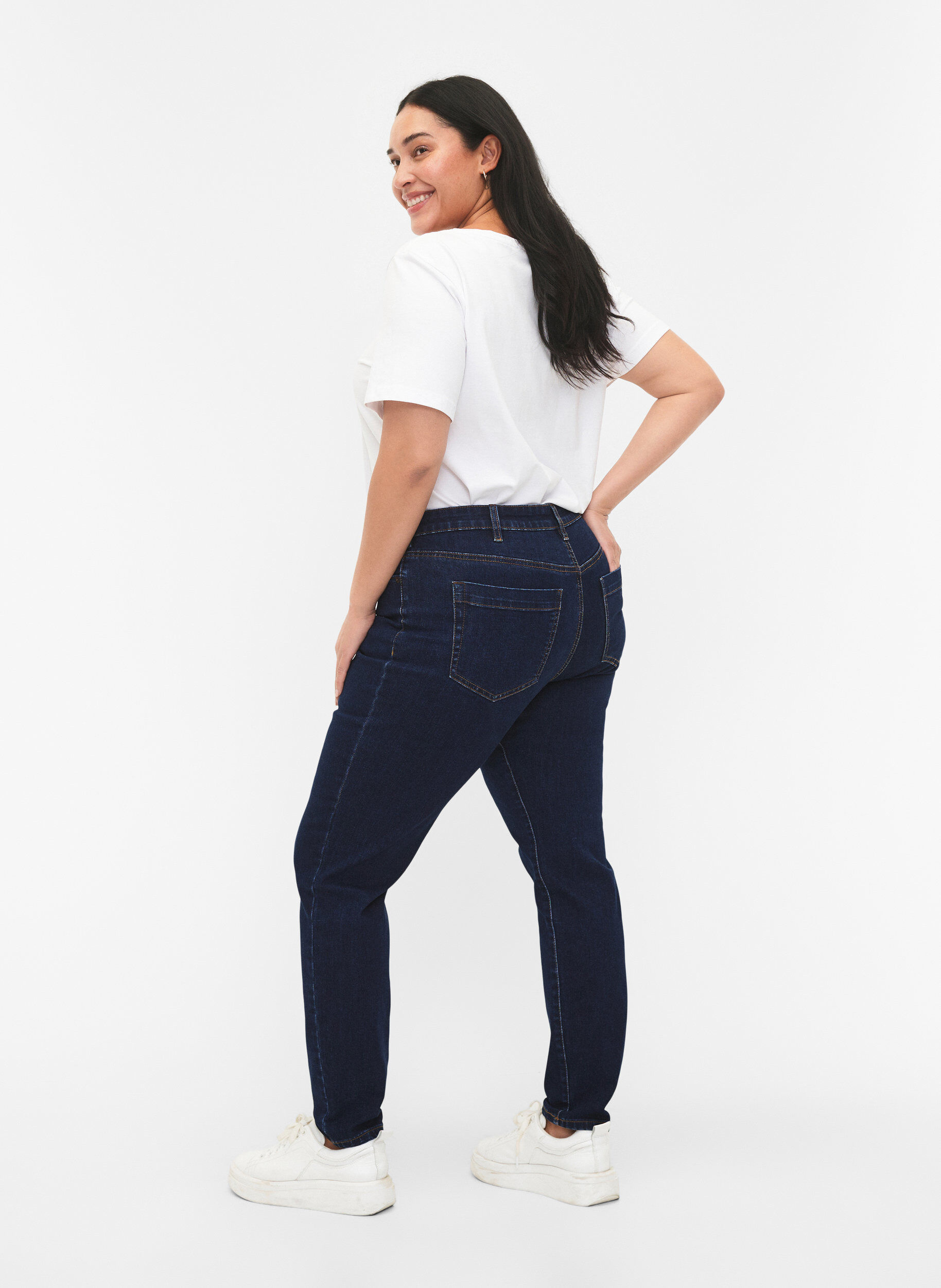 Slim fit Emily jeans med regulær talje