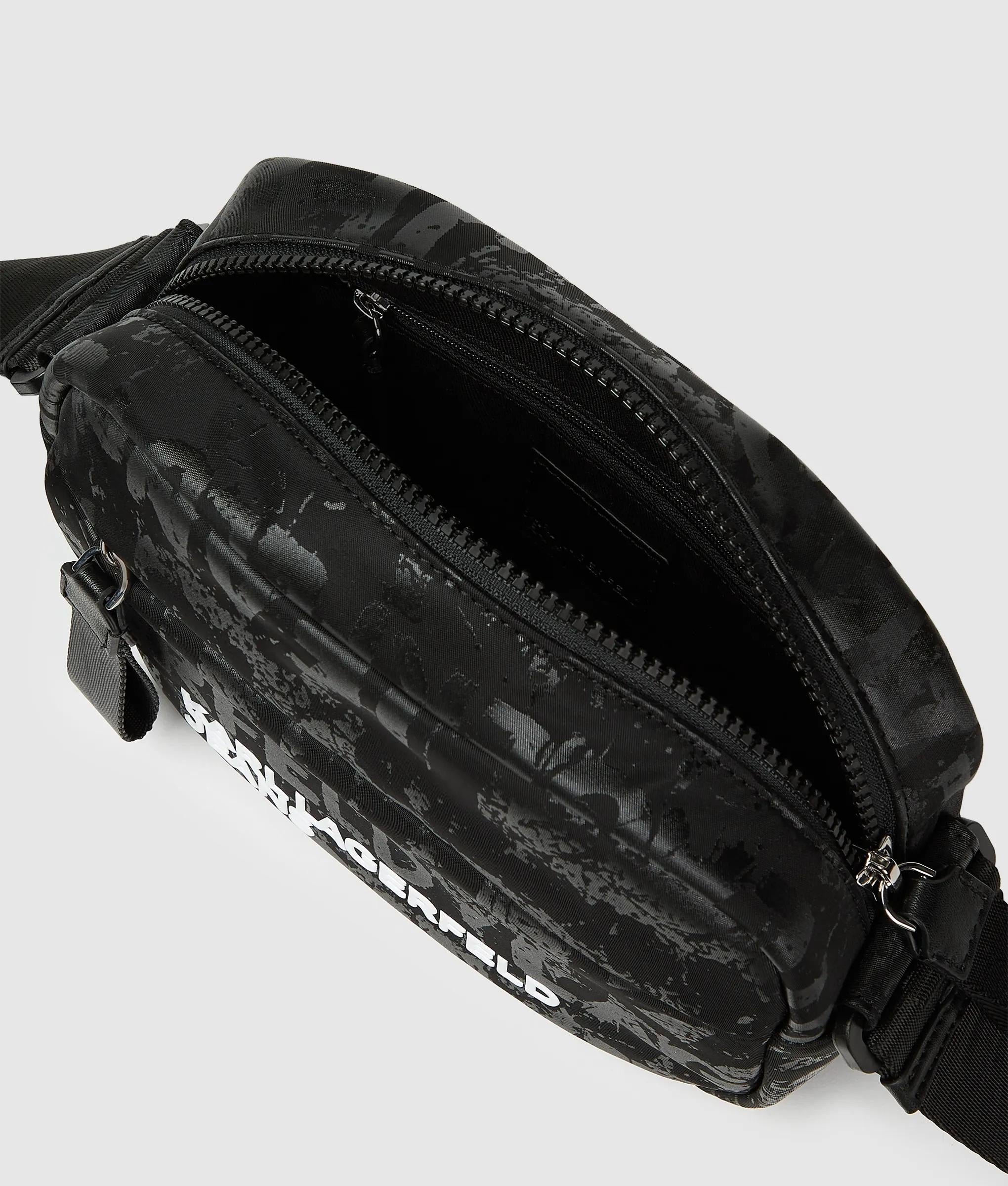 Nylon cameratas met grafische print