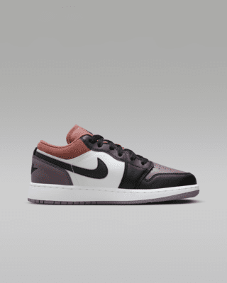 Air Jordan 1 Low SE Older Kids' Shoes