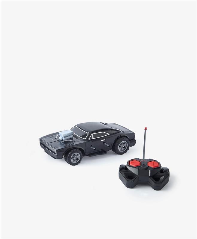 Ferngesteuertes Auto