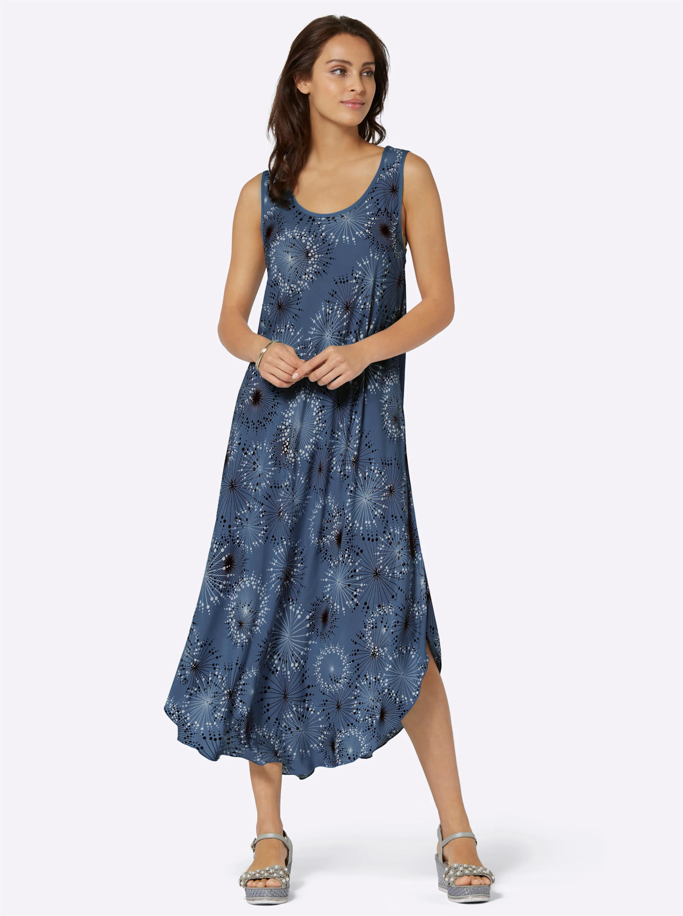 Druckkleid in rauchblau-graphit-bedruckt