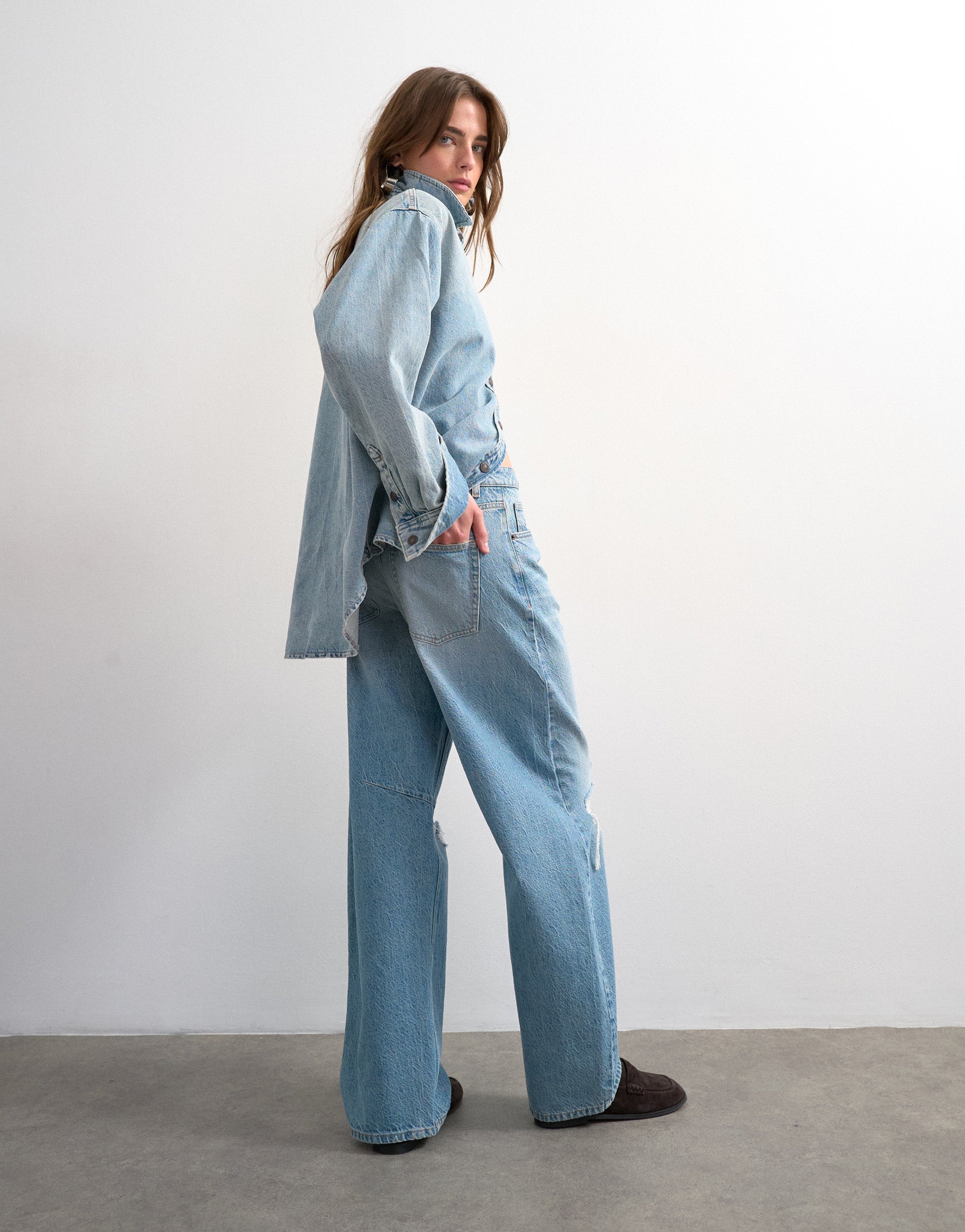 TSNORA Mid rise Barrel fit Jeans