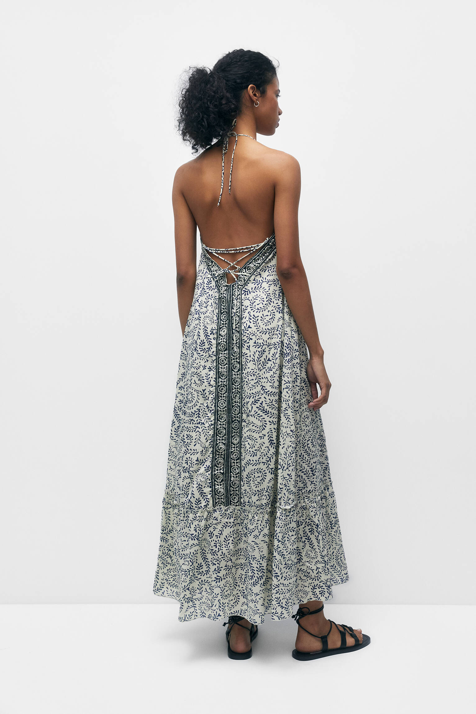 VESTIDO LONGO ESTAMPADO COM DETALHE NAS COSTAS - ICE