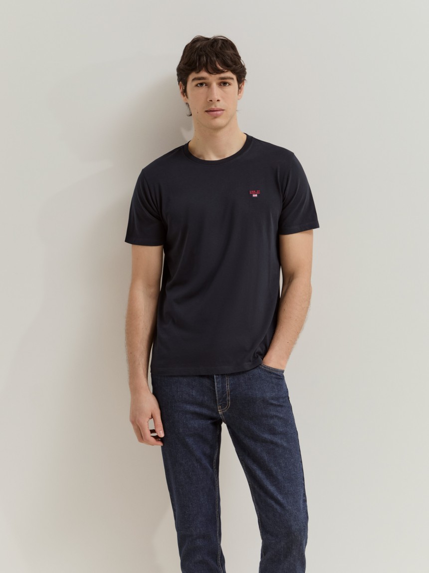 T-shirt básica em algodão