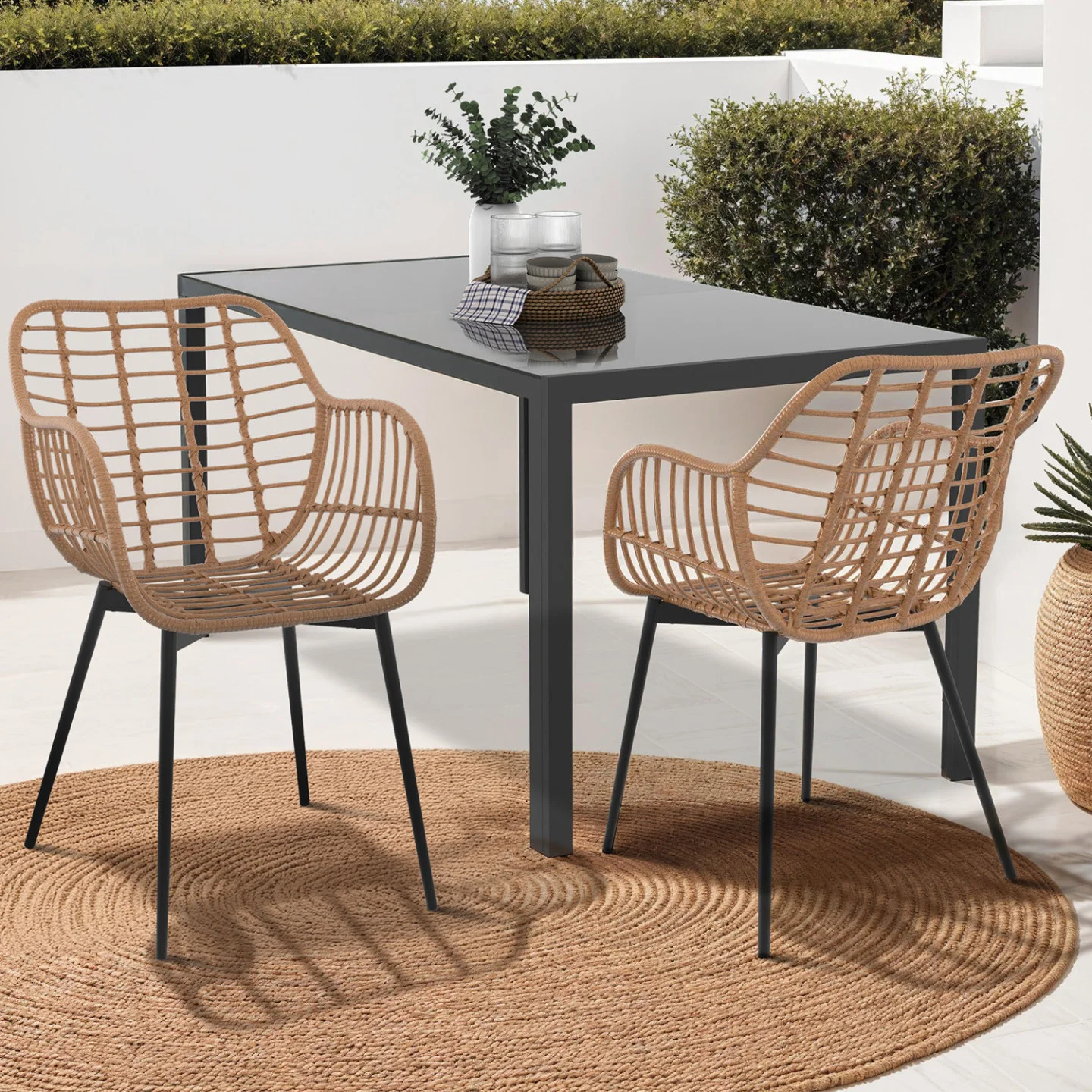 Lot de 2 chaises de salle à manger, fauteuils de table SUMMER effet rotin pied métal noir