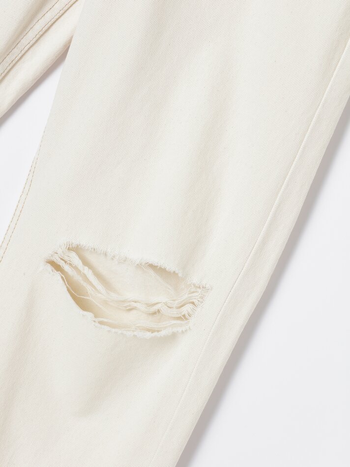 Calça jeans reta de cintura baixa com rasgos - Branca