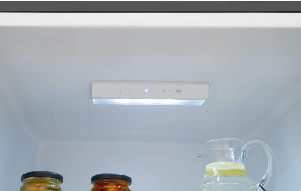 Amica KGCL 387 150 W Kühl-Gefrierkombination / 176cm (H) x 54cm (B) x 55cm (T) / FrostControl im Gefrierbereich/VitControlPlus Schublade/Superkühlfunktion/LED-Display