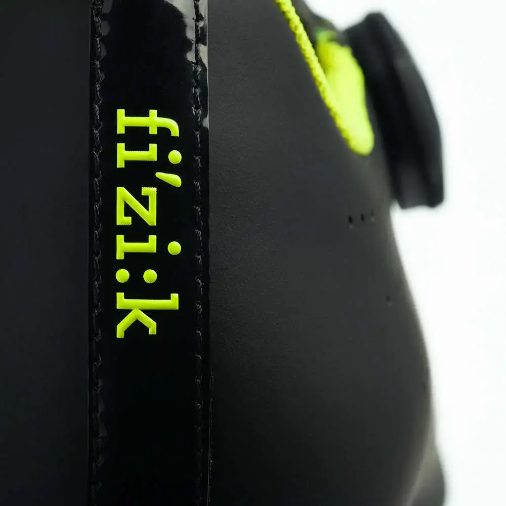 Fizik Tempo Overcurve R5 Wielrenschoenen Zwart/Fluo Geel
