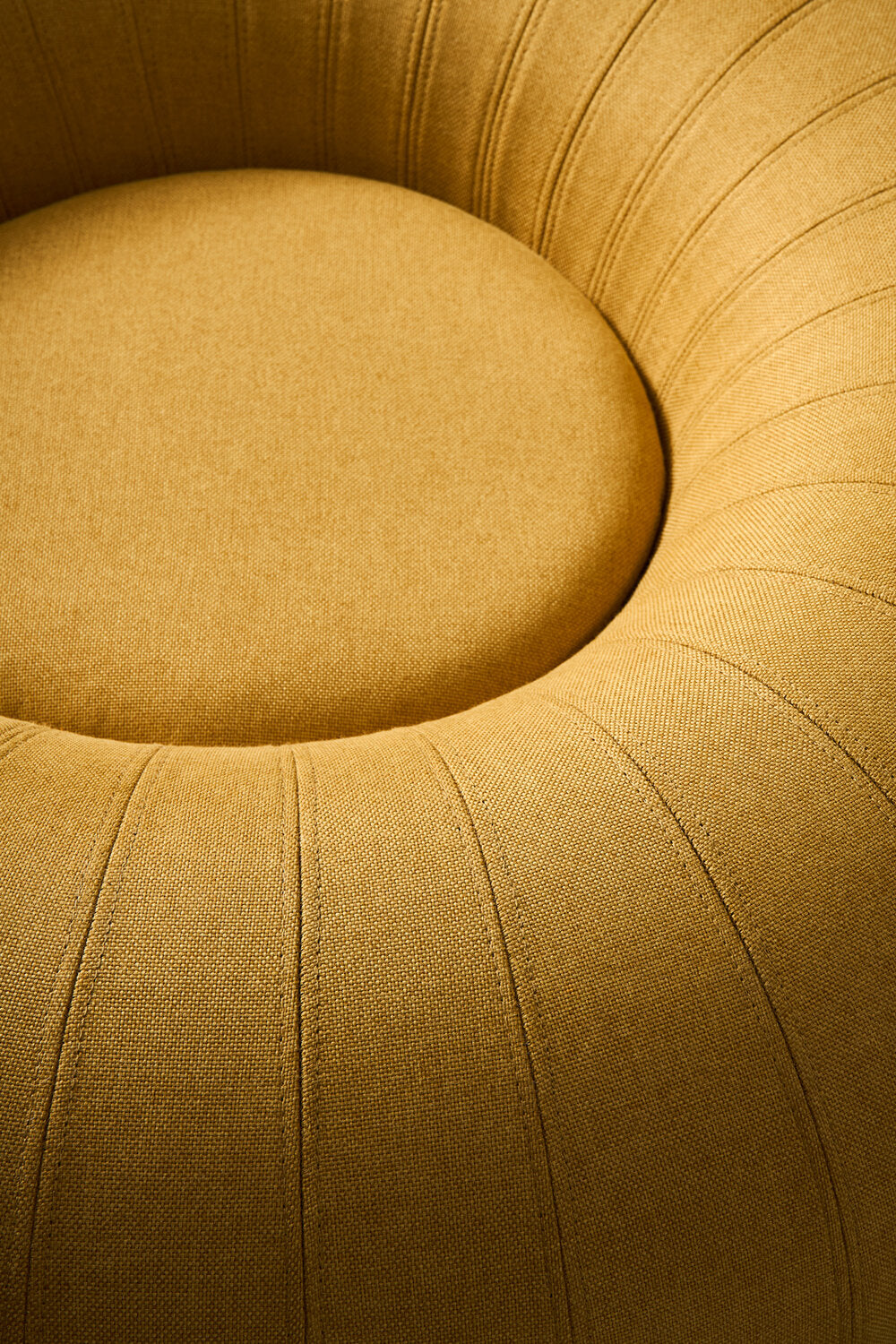 Studio About  Float puf, Ochre - 30x100 cm.