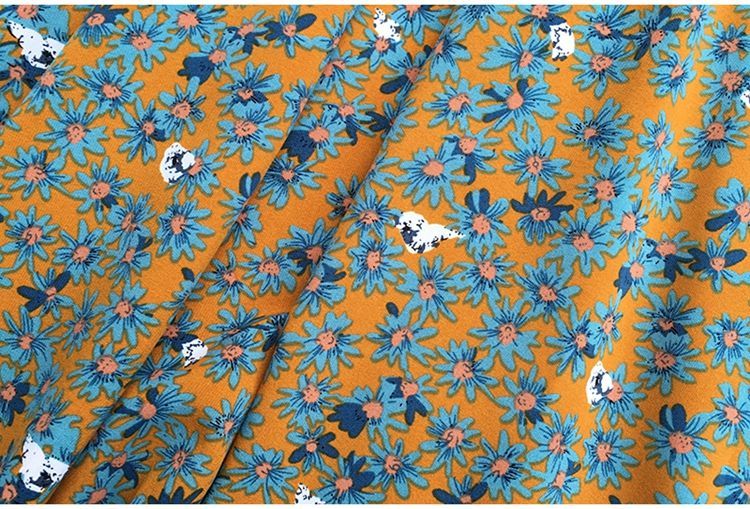 Dudu - Set: Blouse met korte mouwen en bloemenprint + Midi A-lijn rok