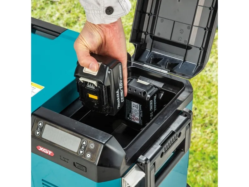 Makita batteridrevet kompressor køle- og varmekasse 40V max. 25 liter (uden batteri, uden oplader) (CW004GZ) - SOLO