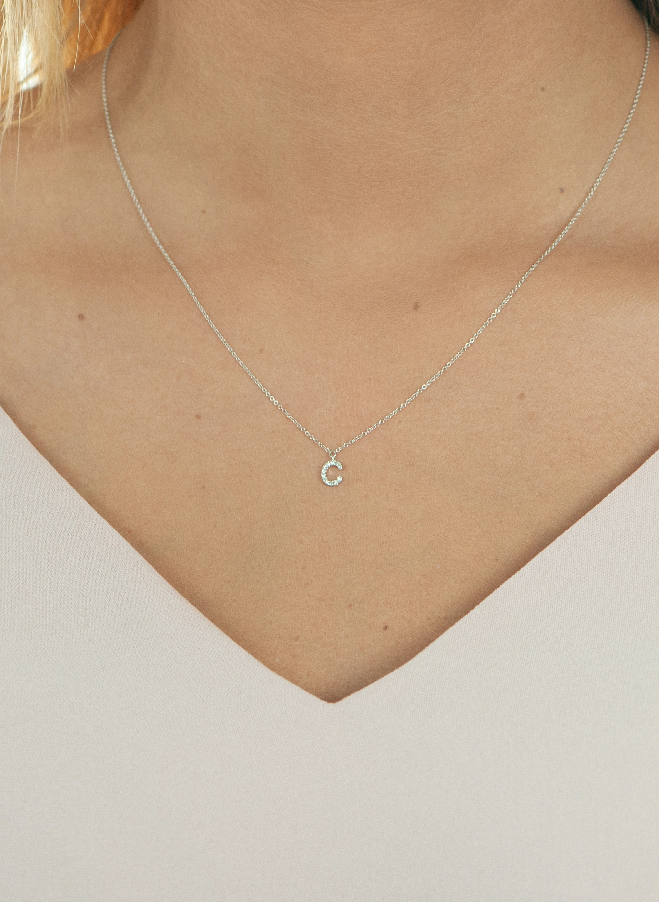 Leaf INITIALIEN Halskette „C“ aus 14 Karat Weißgold mit Diamanten