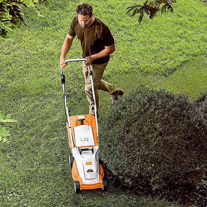 Tondeuse sans fil sur batterie Stihl RMA235 33 cm (sans batterie)