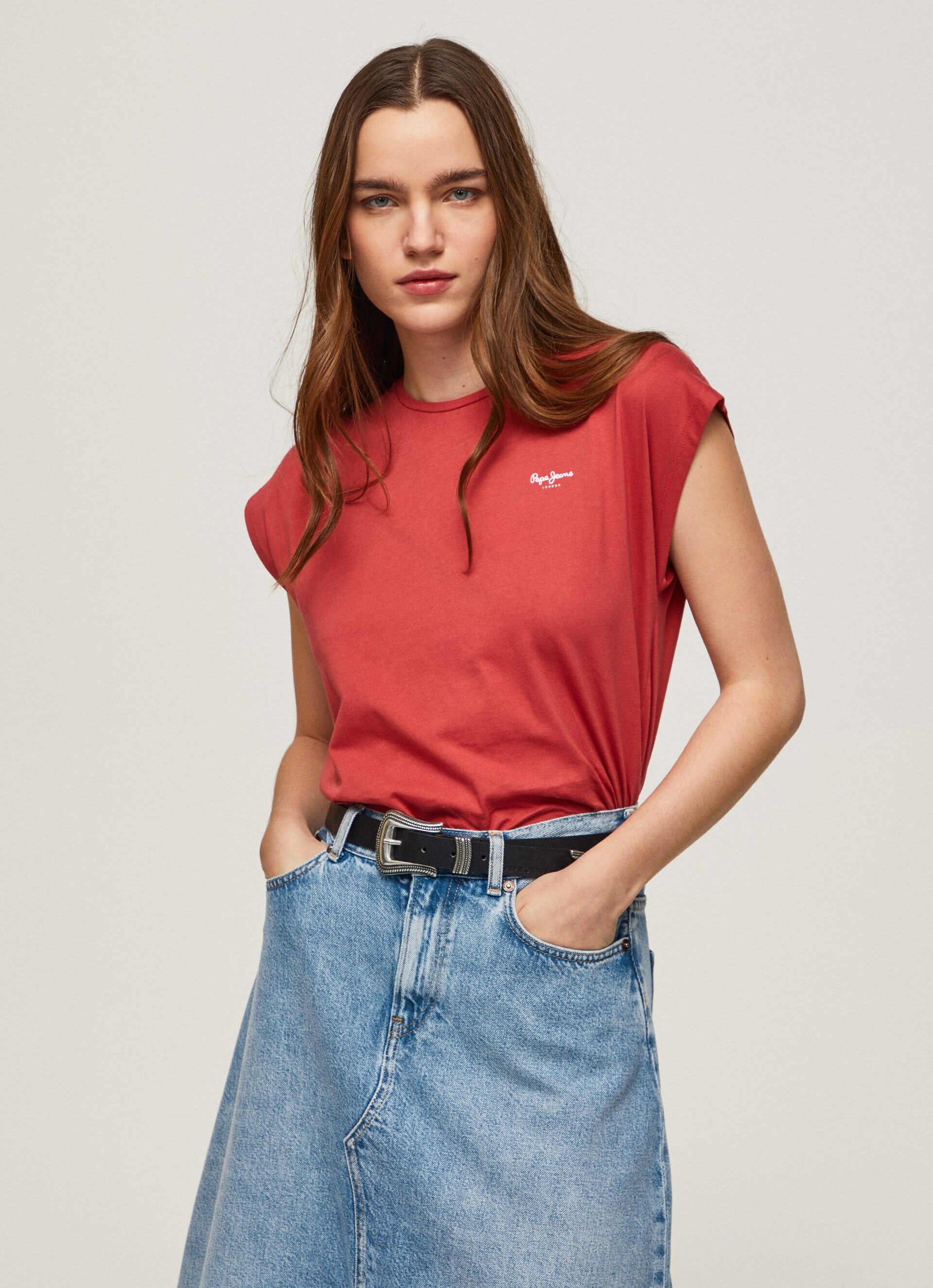 Camiseta sem mangas com logo estampado - vermelho estúdio