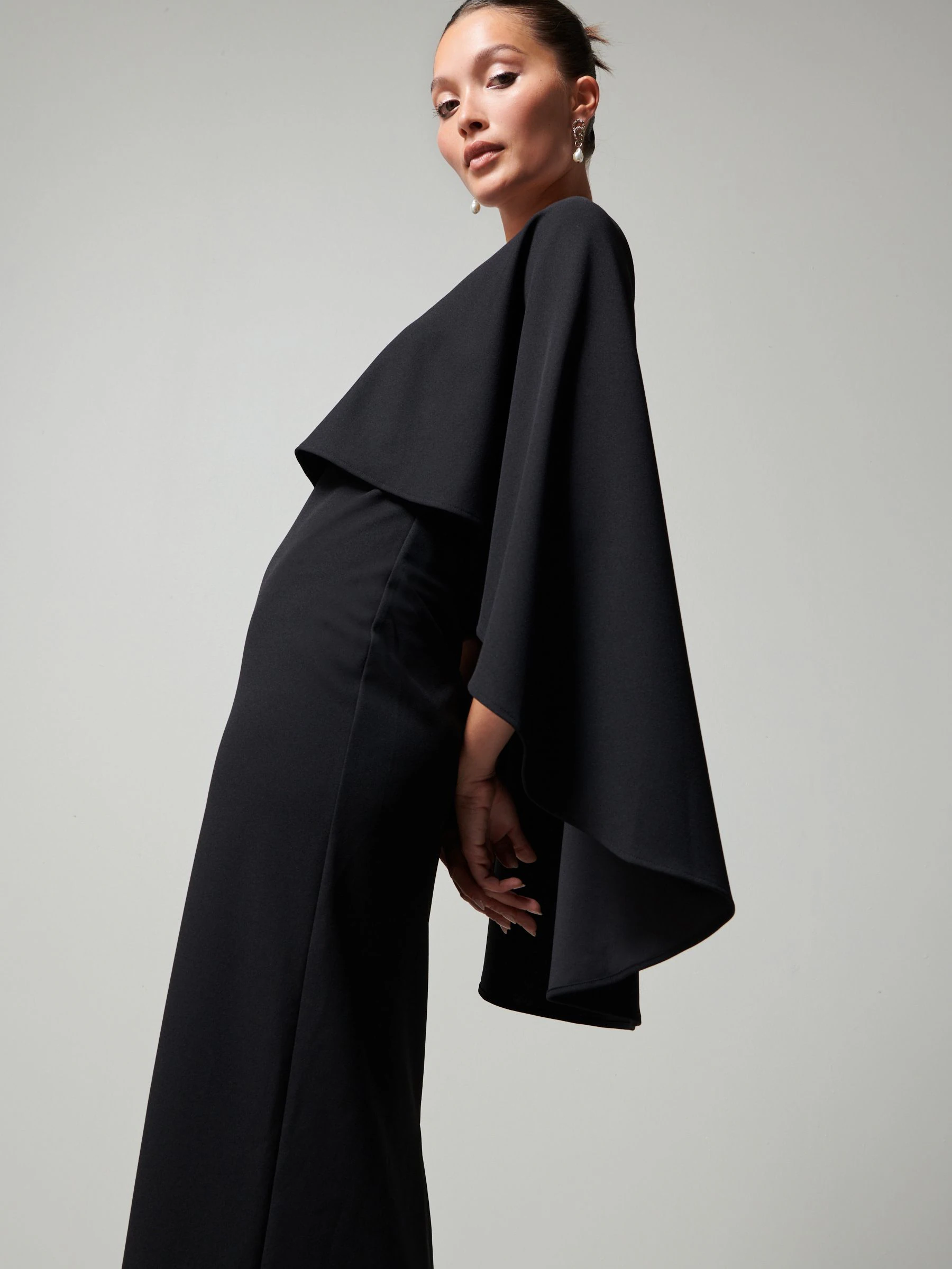 Zwart - Lange jurk met cape