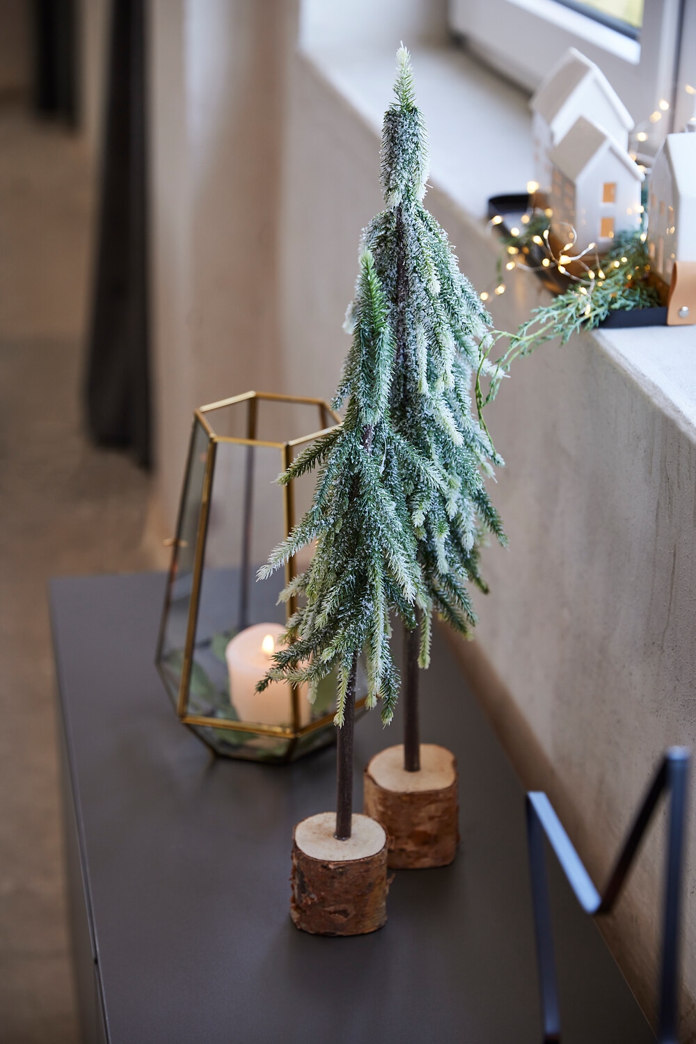my home Dekobaum »Janosch, Weihnachtsdeko« Fichtenstamm mit beschneiten Zweigen auf Holzsockel