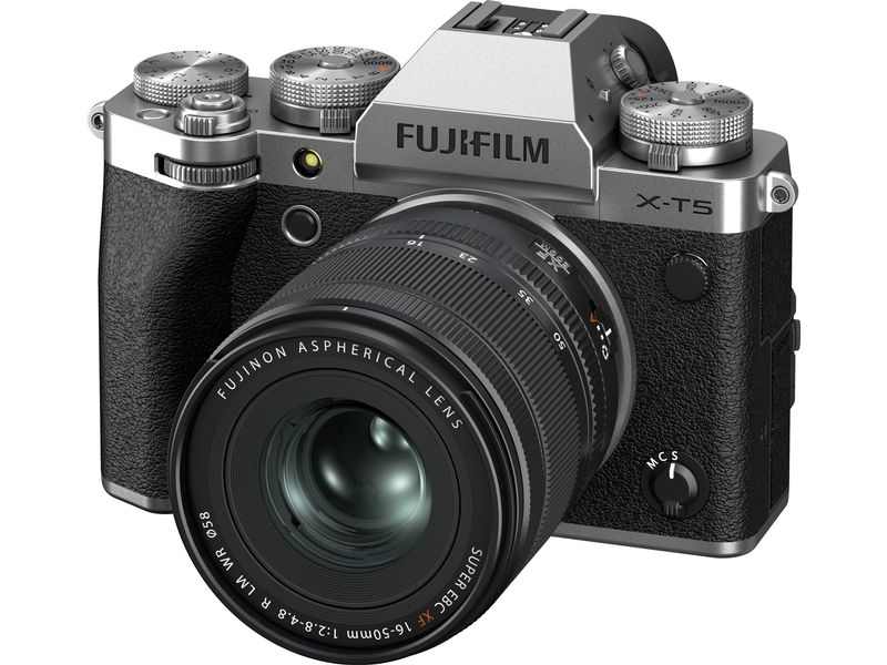 Fujifilm Fotokamera X-T5 Kit XF 16-50mm Silber Spiegellose Systemkamera mit 40.2 Megapixel-Sensor und integriertem Fünf-Achsen-Bildstabilisator inkl. Objektiv
