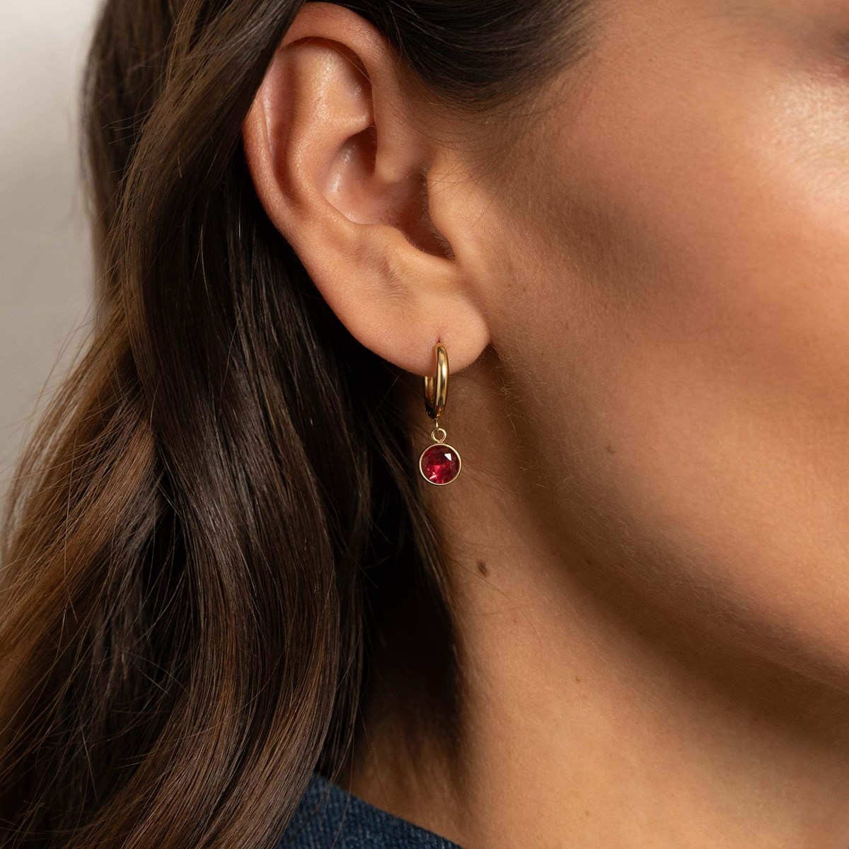 Boucles Rondina zircons rouges
