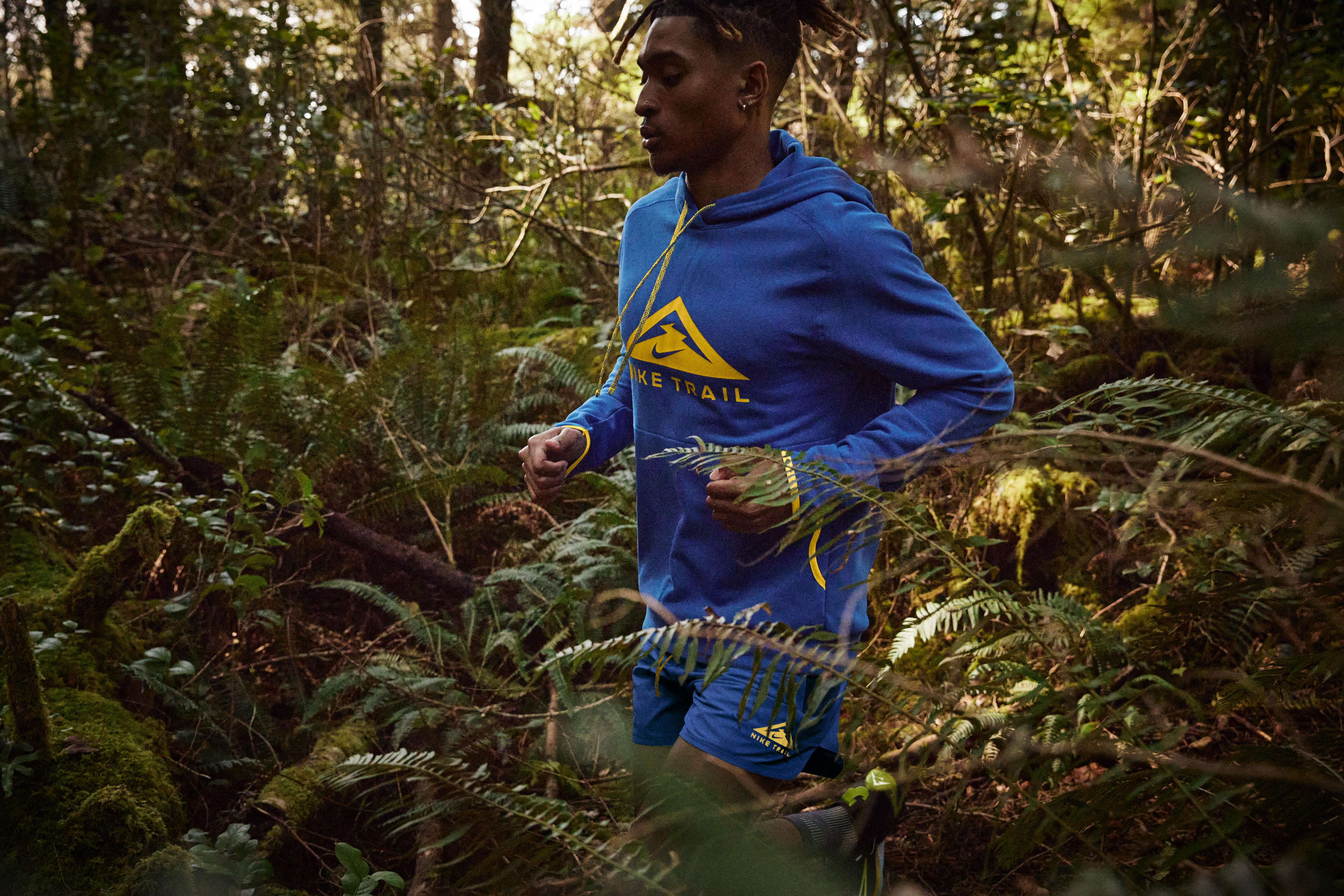 Dri-FIT Trail Magic Hour Hoodie Herre 405/Hyper Royal/Citron Pulse/Citron Pulse