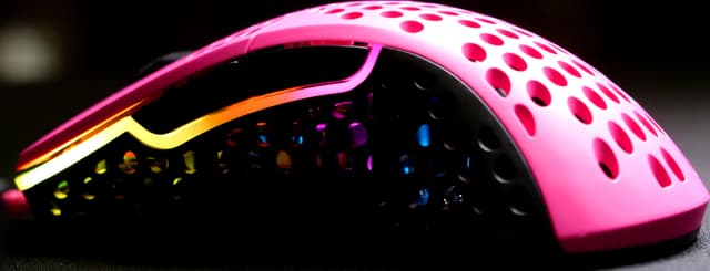 Xtrfy M4 RGB gaming mus (pink)
