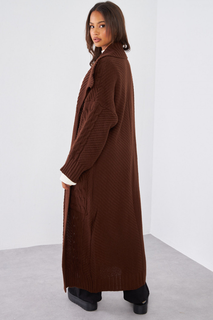 Gilet marron en maille long à col
