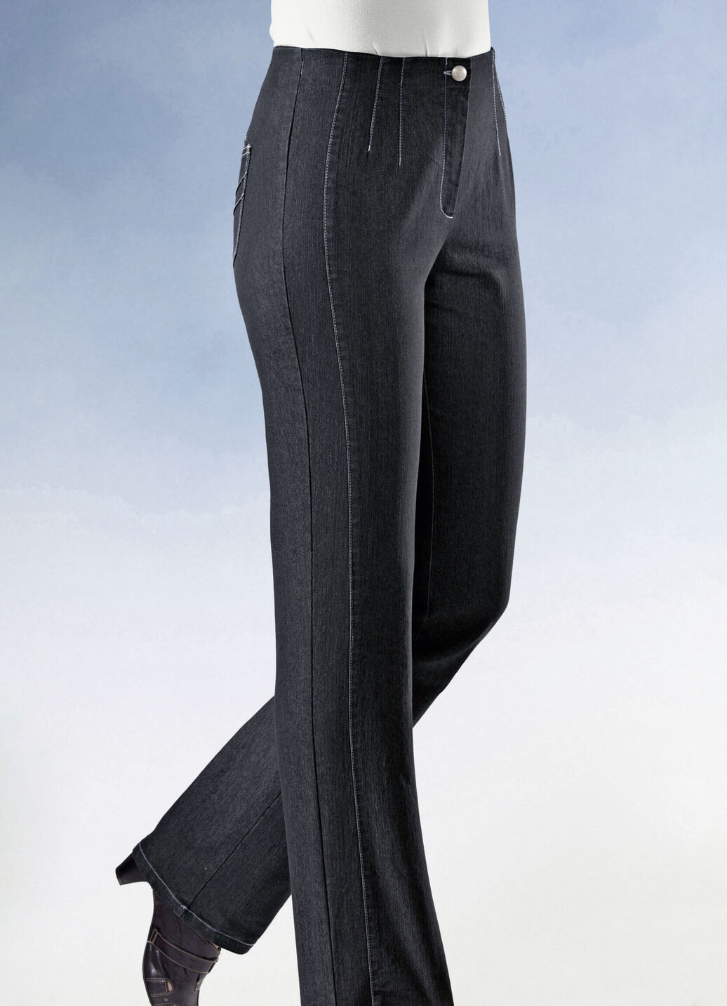 Jeans mit figurgünstiger Teilungsnaht