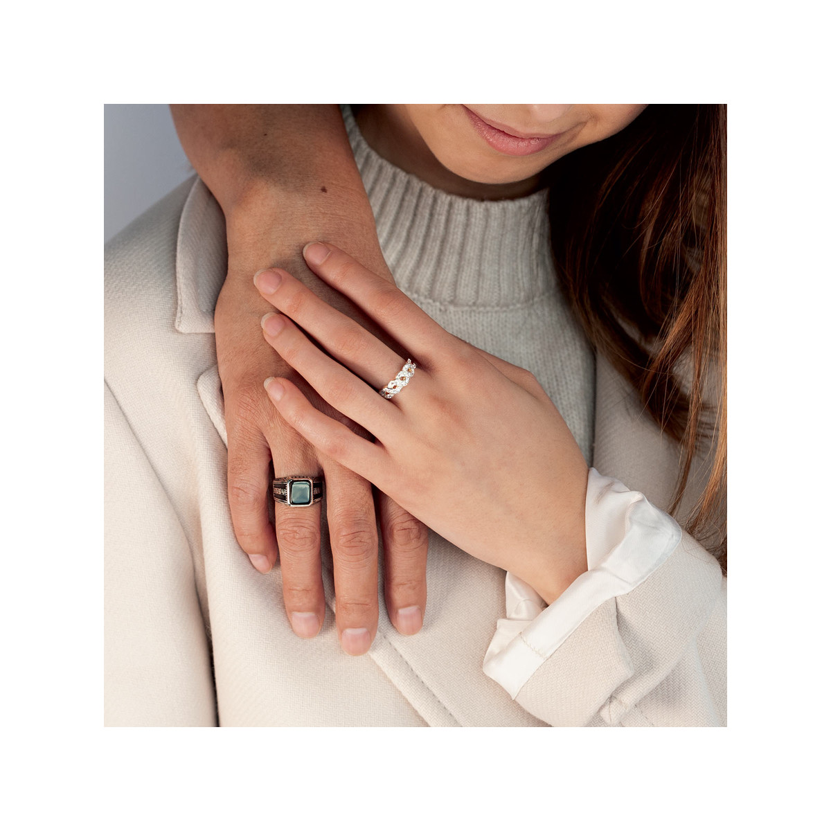 Bague plaqué or torsadée zirconias