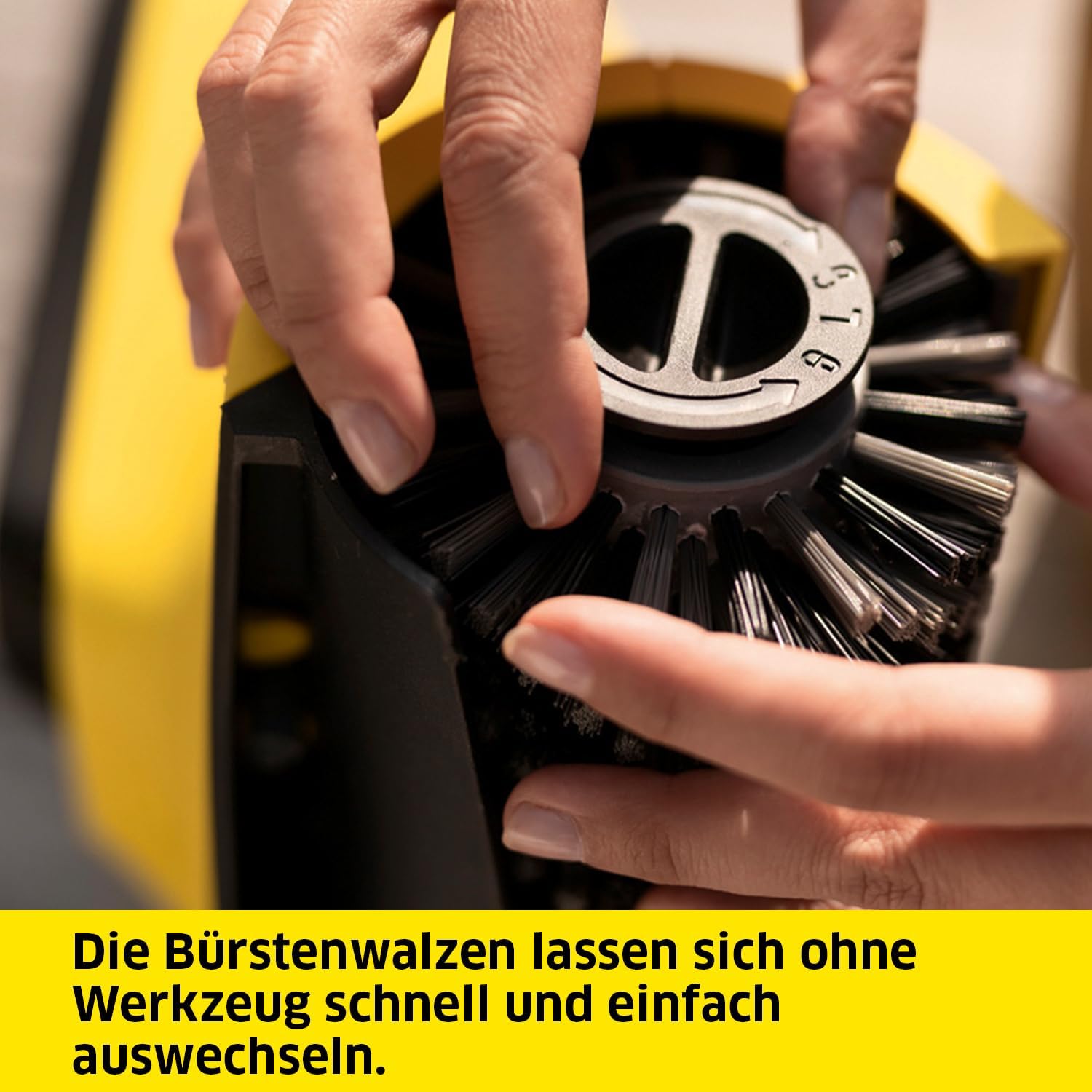 Kärcher 18 V Akku-Terrassenreiniger PCL 3-18, Druck: max. 10 bar, Wasserdurchfluss bei 4 bar: max. 180 l/h, Leistung je Akkuladung: max. 20-40 m2, ohne Akku und Ladegerät