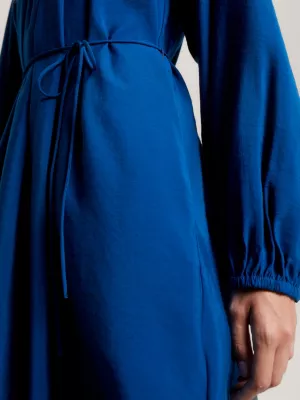 Vestido texturizado de manga comprida com modelagem acinturada e evasê
