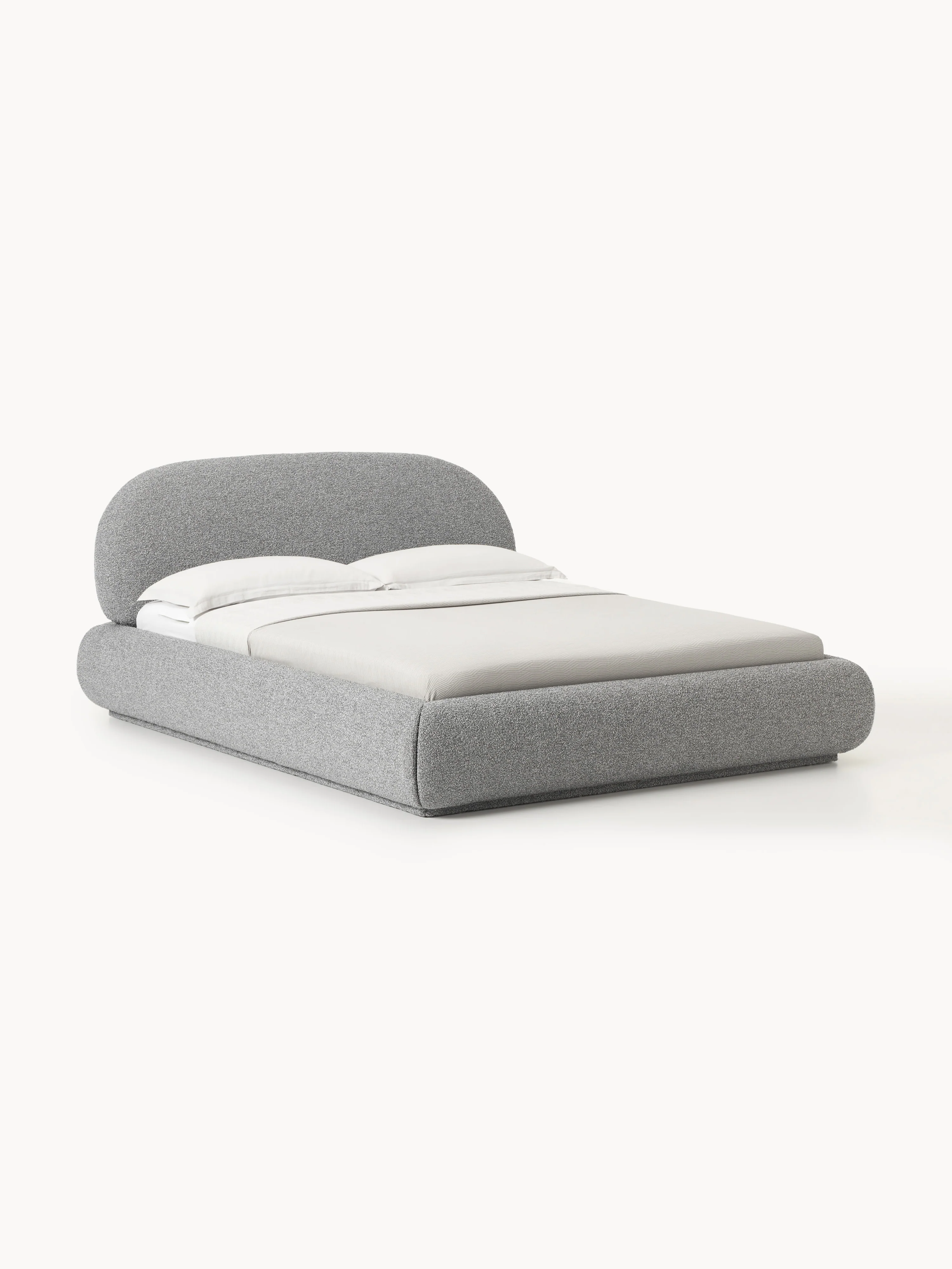 Bouclé gestoffeerd bed Alba