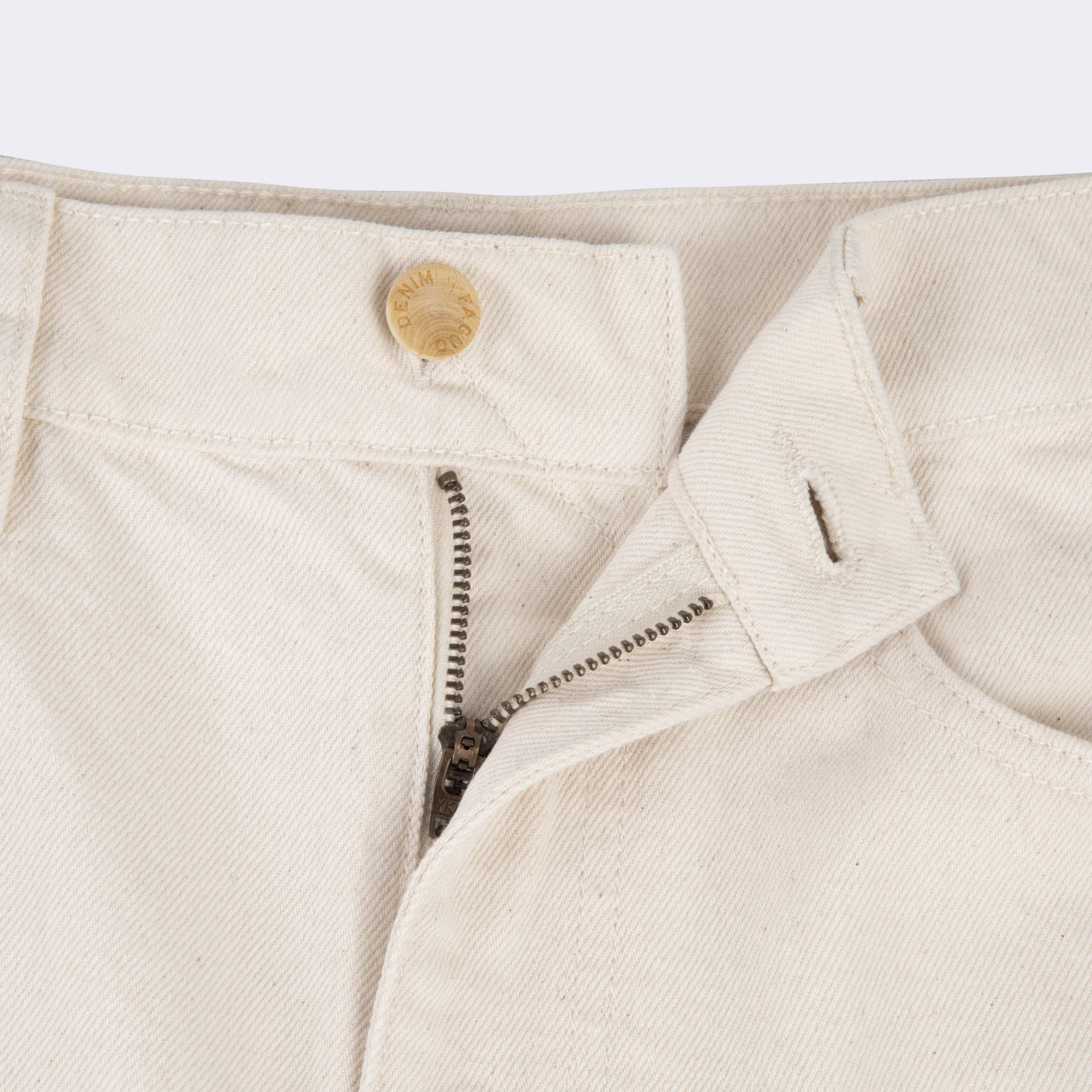 Jean écru coupe fuselée végan en coton et coton recyclé - modèle Tapered denim