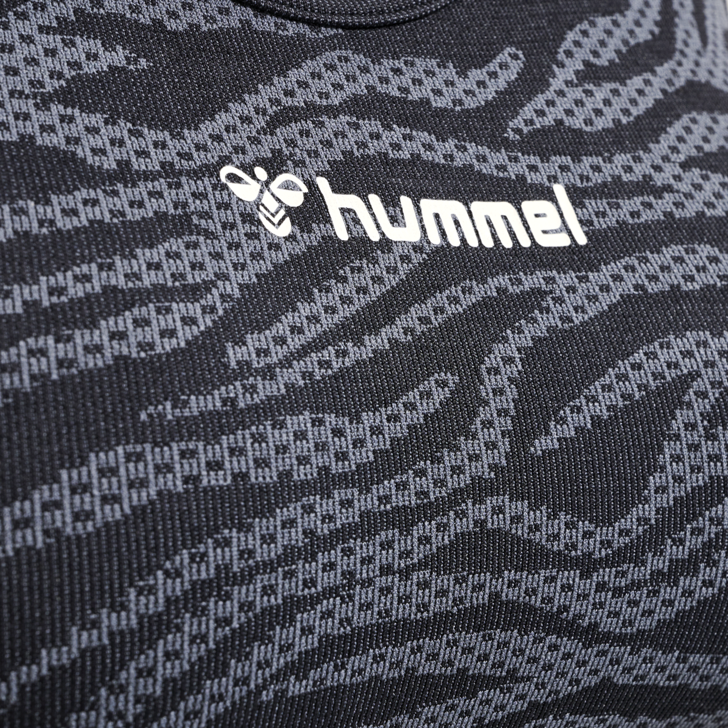 hmlMT SAGA SEAMLESS SPORTS TOP