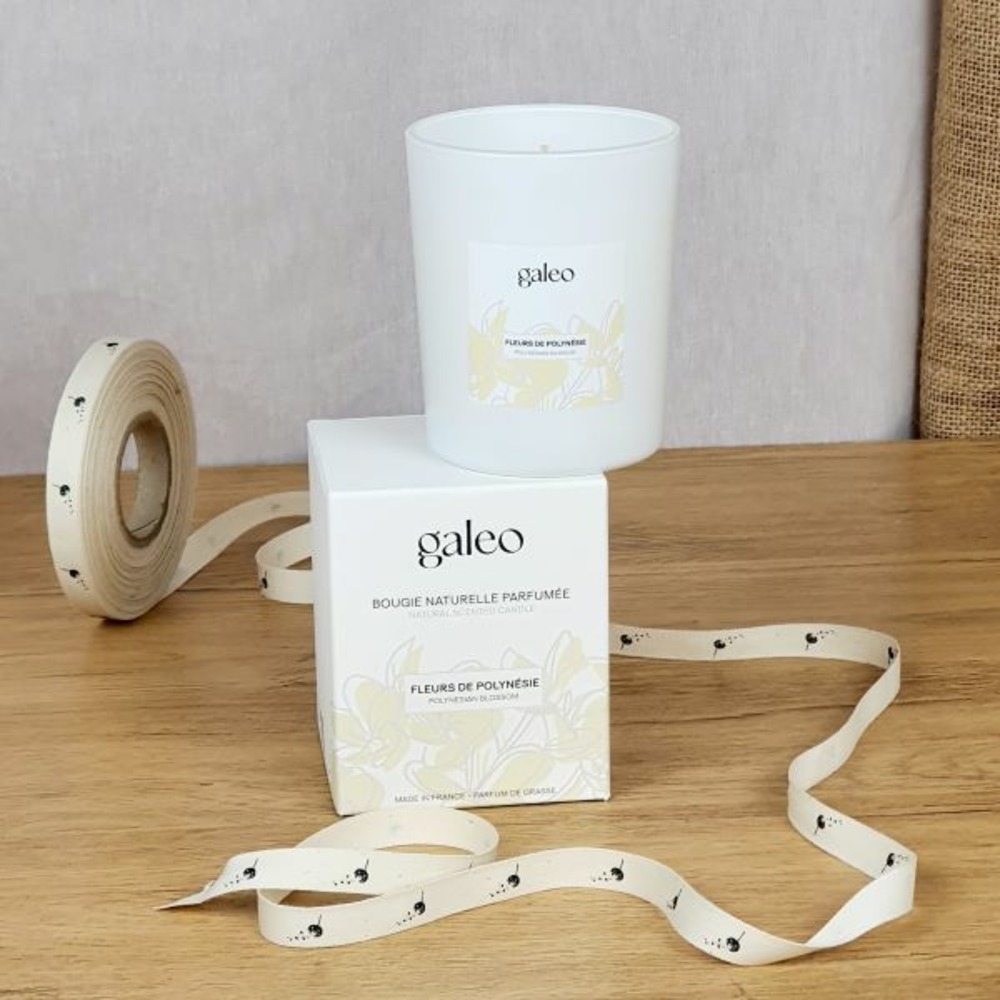 Coffret d'un gardénia, son savon de gardénia bio et sa bougie fleur polynésie
