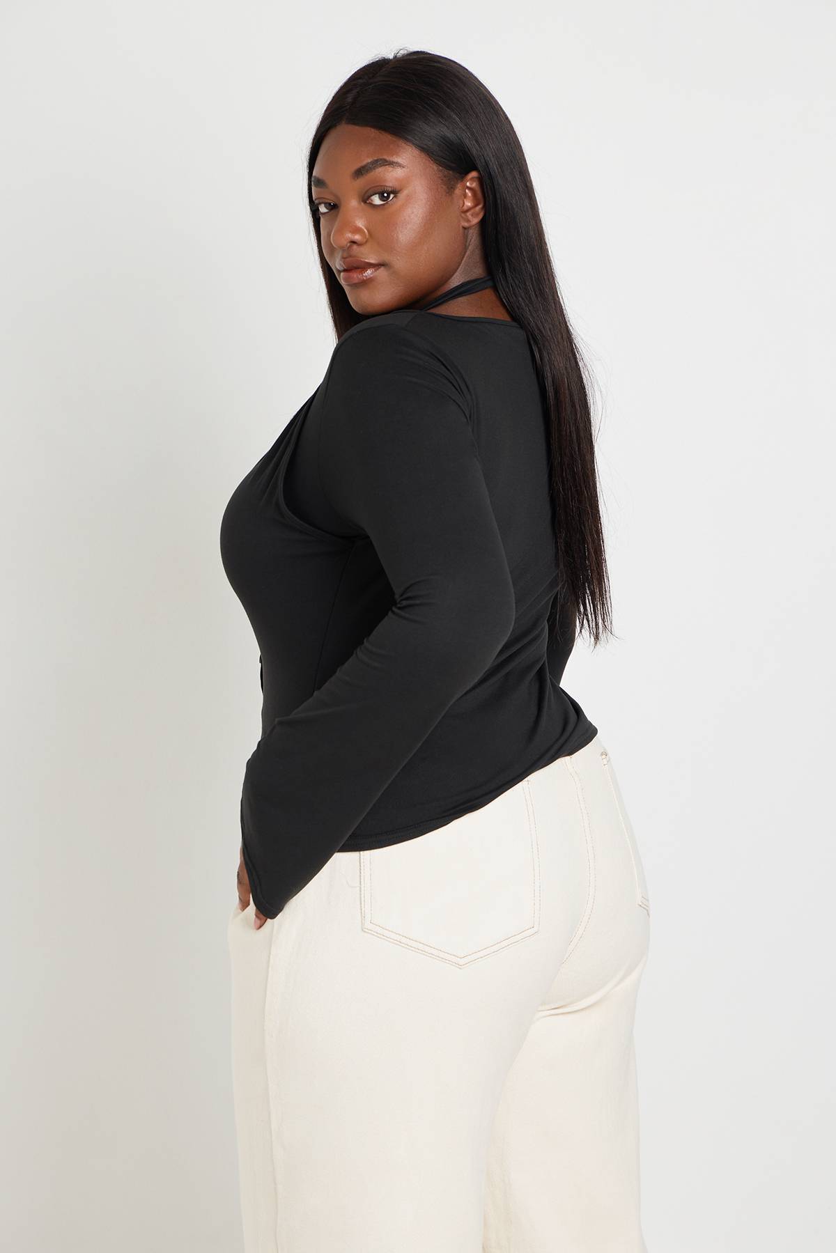 boohoo Haut Grande Taille À Double Épaisseur Col Licou Avec Boutonnage