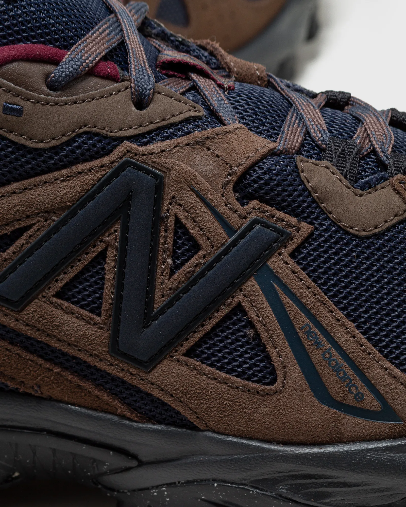 New Balance 610