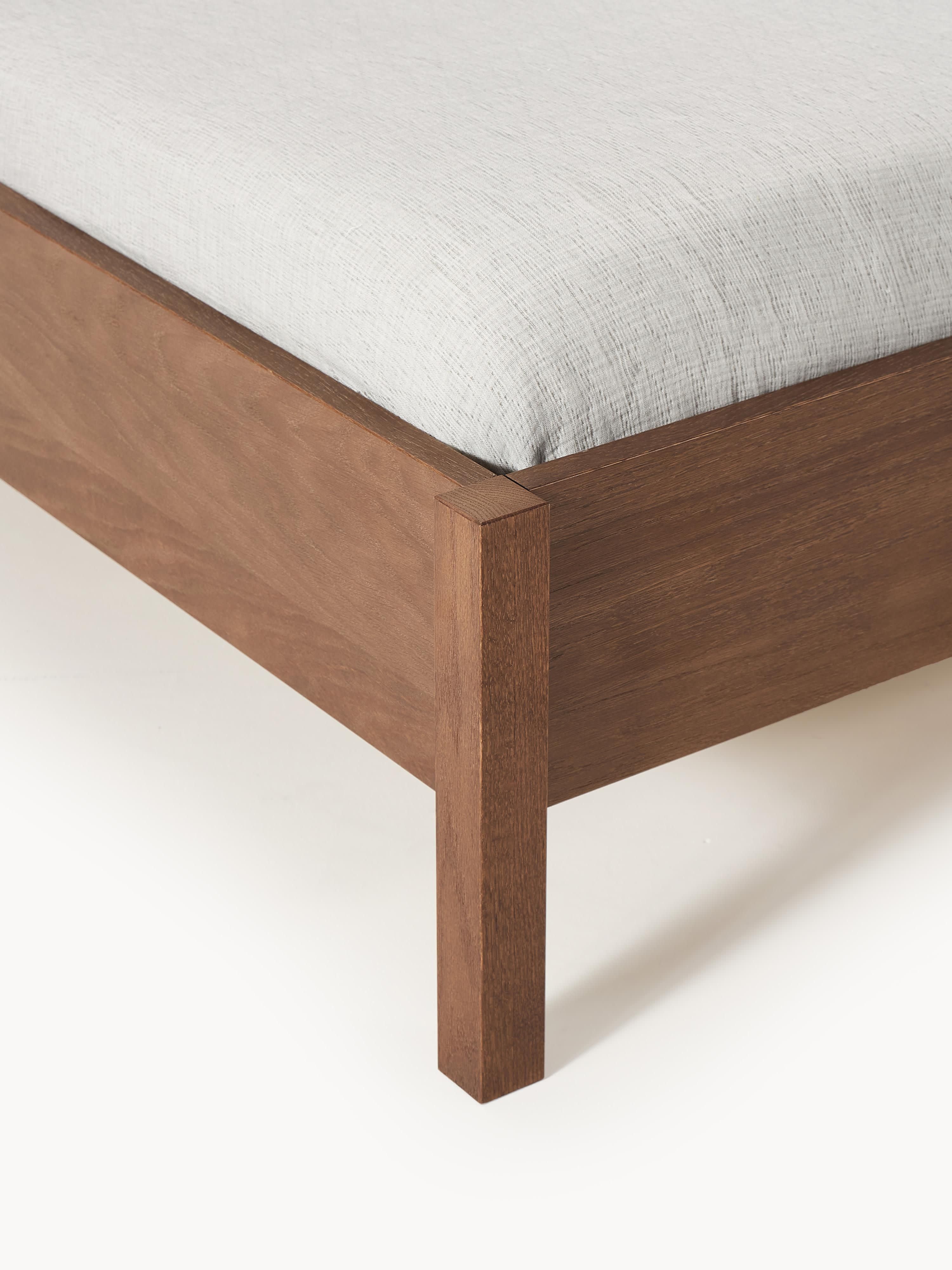 Houten bed Jones met hoofdeinde van bouclé