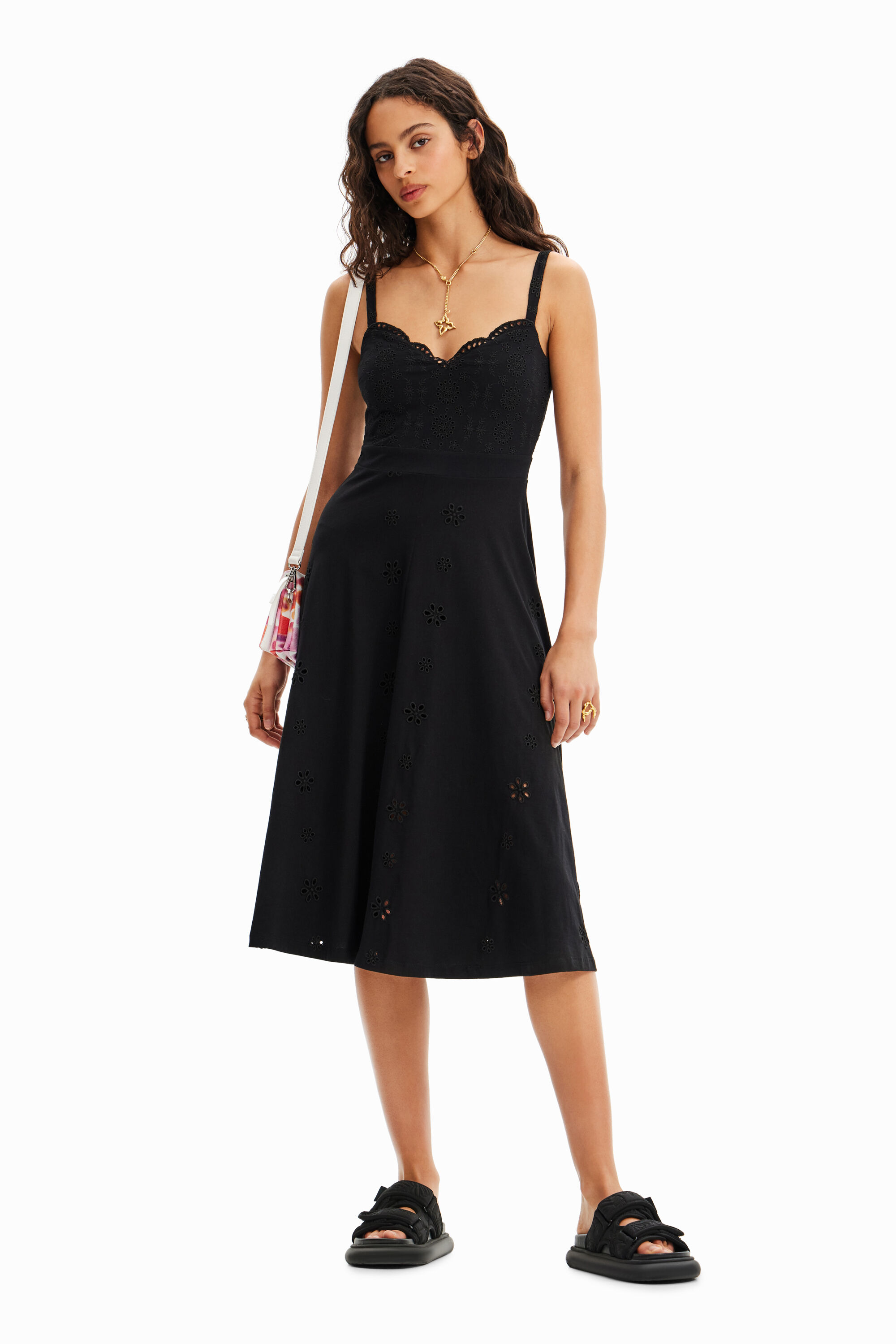 Robe midi broderie suisse