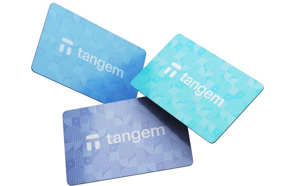 Tangem 2.0 Winter Edition +50 CHF BTC Voucher BTC 3 Card Set<br>Sichere Krypto-Verwahrung mit Backup-Karten und Bitcoin-Gutschein