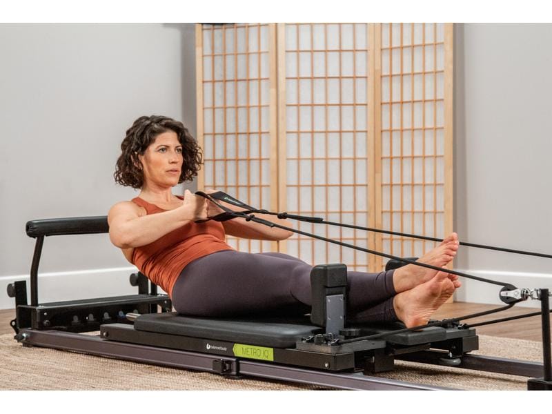 Pilates Reformer Metro IQ Wheelbarrow wheels Speziell für das Heimtraining entwickelt
