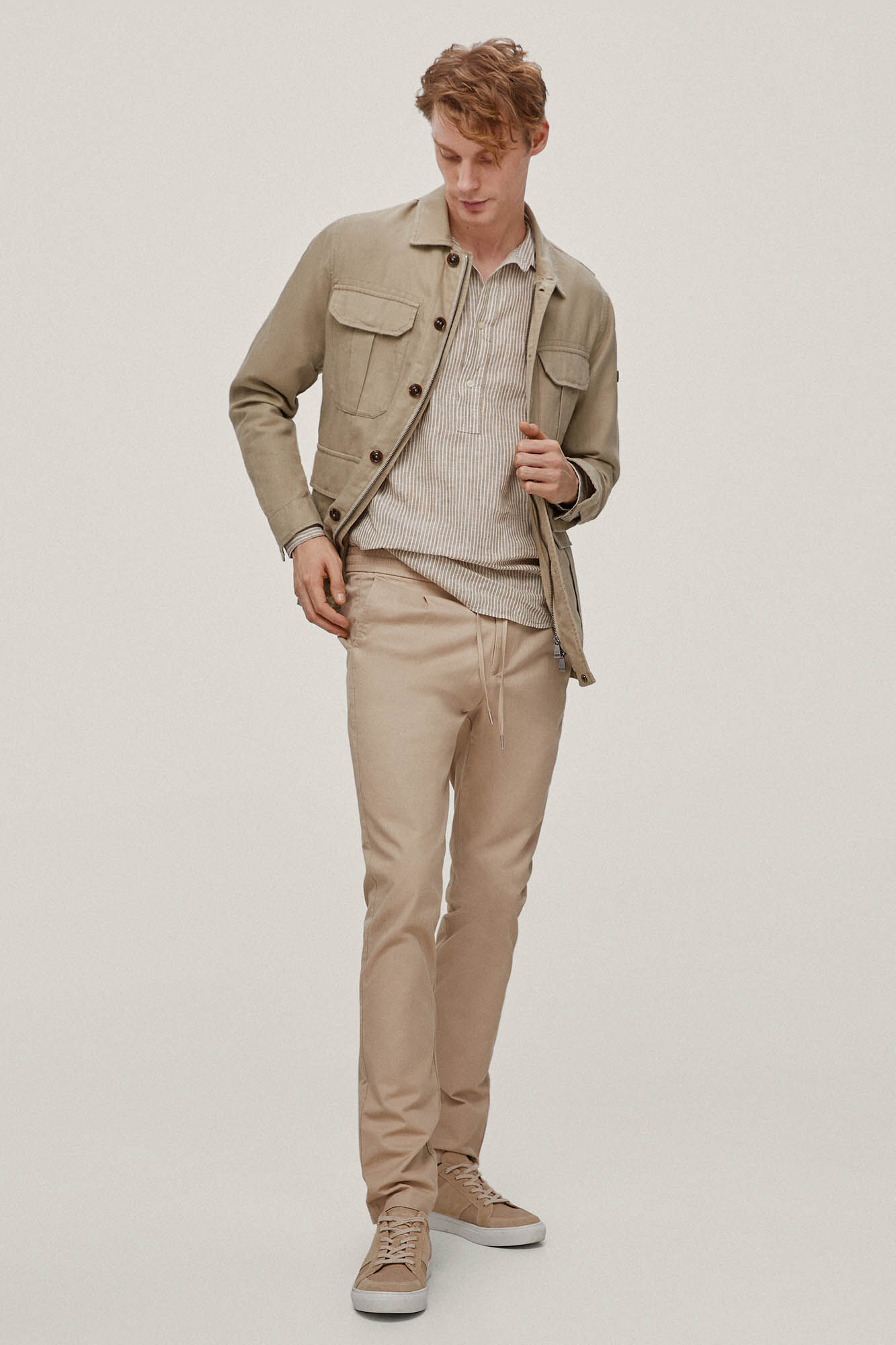 Calça chino de corte regular com cordão - Bege