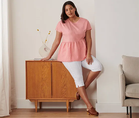 Shirt im Materialmix mit Stickerei, korallefarben