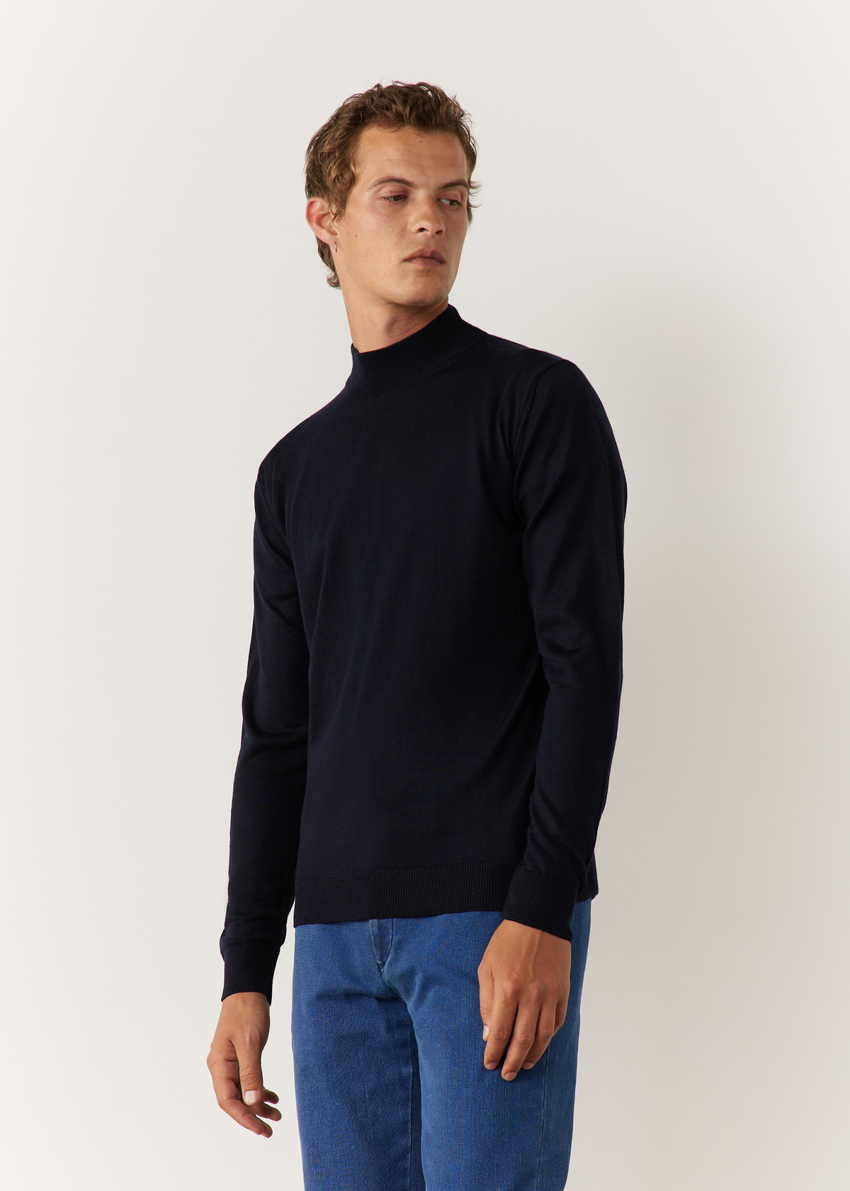 Pull col cheminée en laine Mérinos mélangée unie bleu marine
