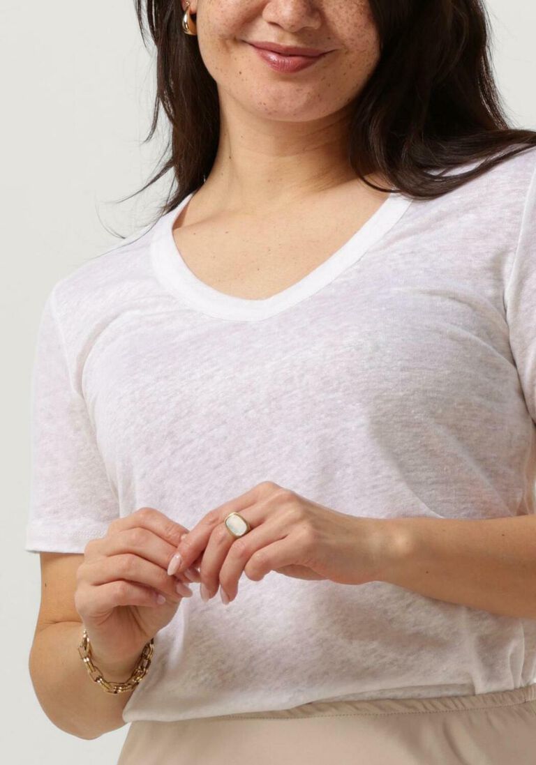 RESORT FINEST witte resort finest t-shirt v-neck t-shirt