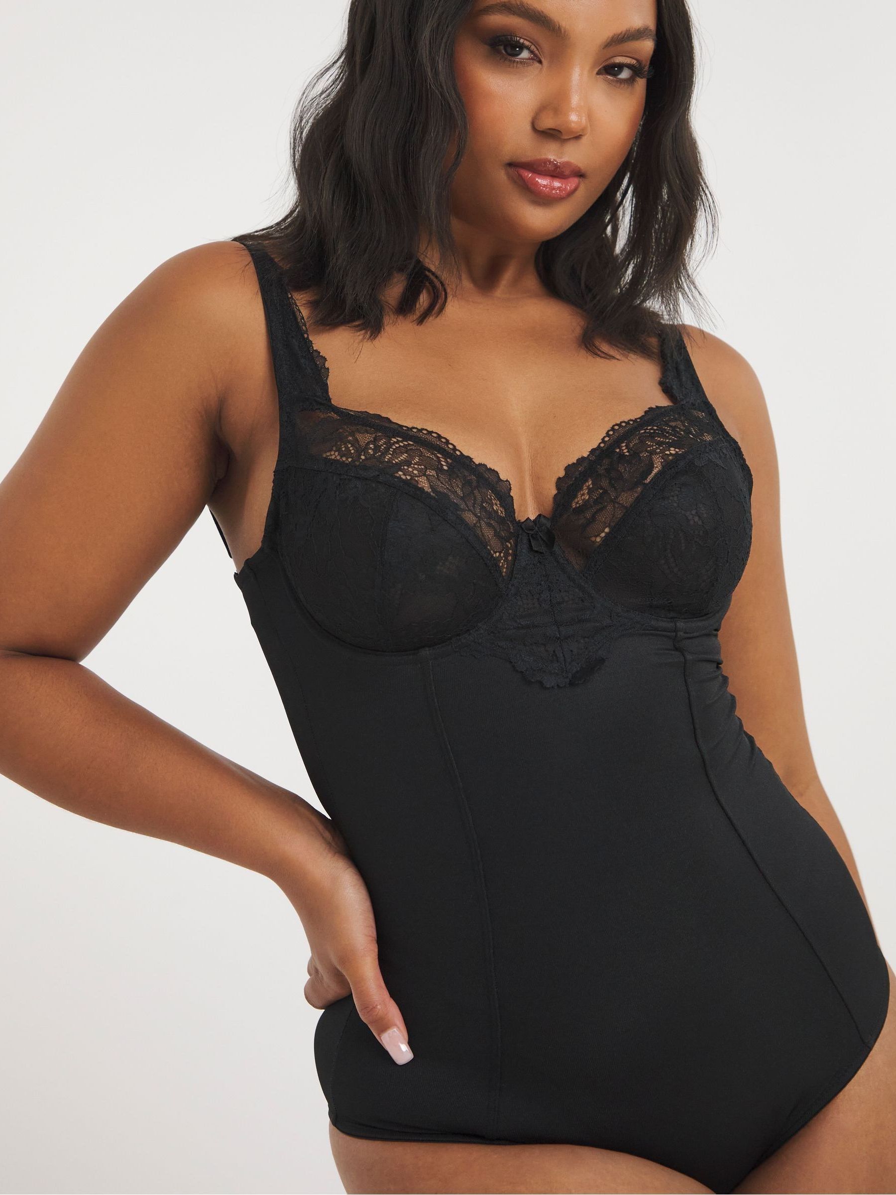 Simply Be Magisculpt Ella body met krachtige versteviging en kanten afwerking
